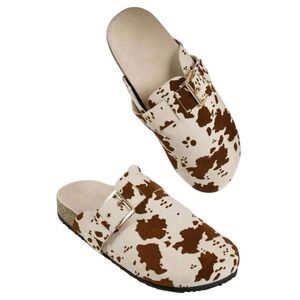🆕 women’s cow print slip on clogs / mules